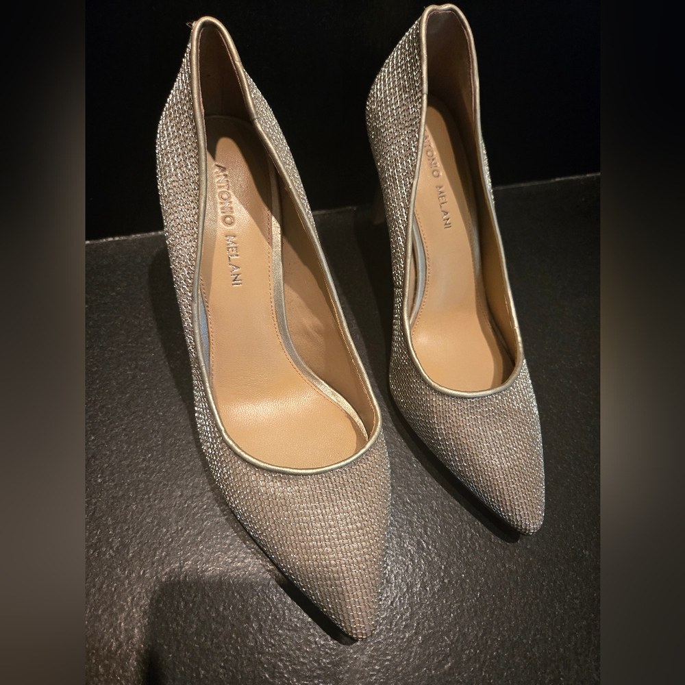 SALE Antonio Milani 9M Elegant Gold Mesh High Heels EUC - Picture 8 of 11